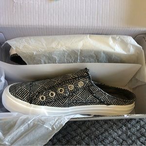 Women’s Gypsy Jazz Play Time Clog Sneaker